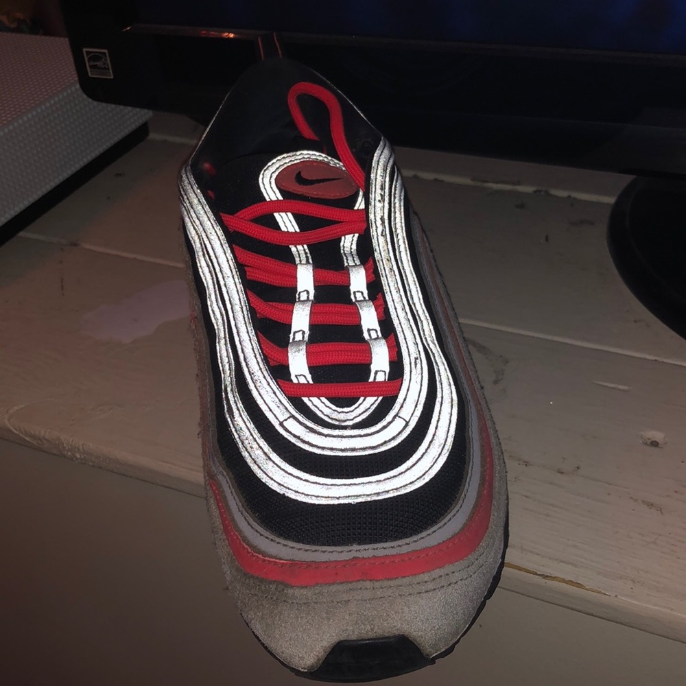 Used airmax 97s Colour way red,black,white,silver